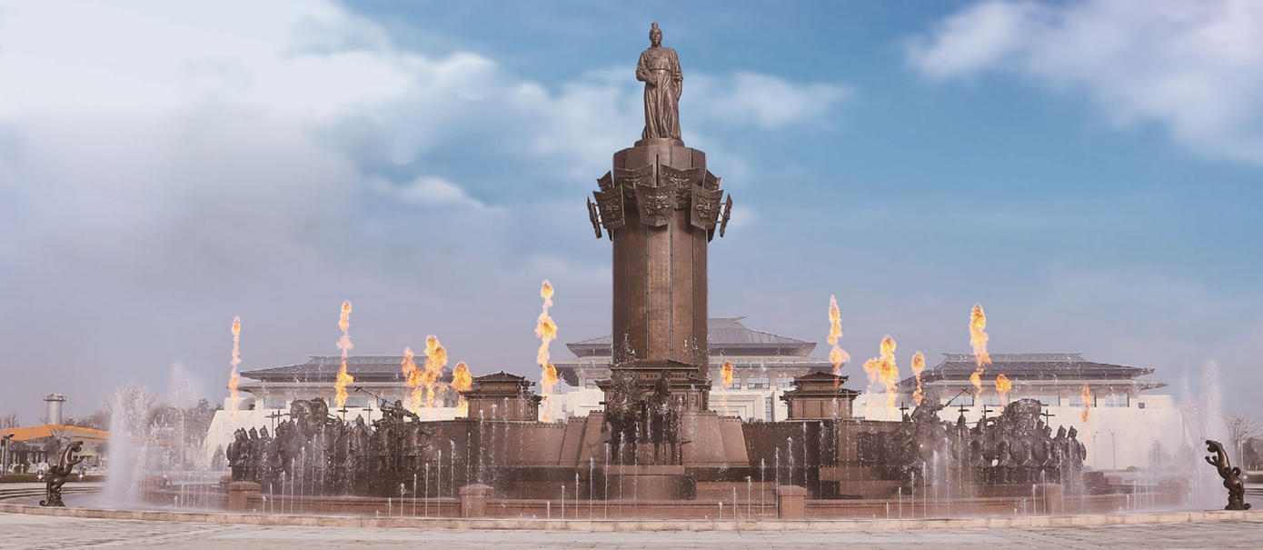 《孫武頌》動感雕塑依據(jù)孫子軍事文化思想，采用現(xiàn)代雕塑藝術(shù)設計而成。該動感雕塑運用了先進的數(shù)字技術(shù)，采用激光、音響、焰火、水霧、轉(zhuǎn)動、燈光、噴泉等有機組合，生動演繹了古代戰(zhàn)爭場面，場景高潮迭起、五彩繽紛、雄渾博大、震撼人心，是目前科技含量最高、工藝最復雜、藝術(shù)效果最佳的景觀動態(tài)雕塑典范。.jpg